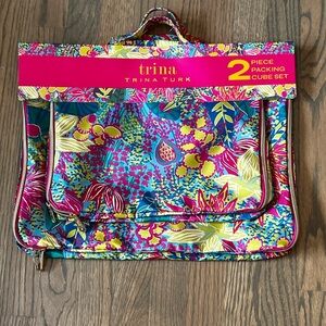 NWT Trina Turk set of 2 packimg cubes